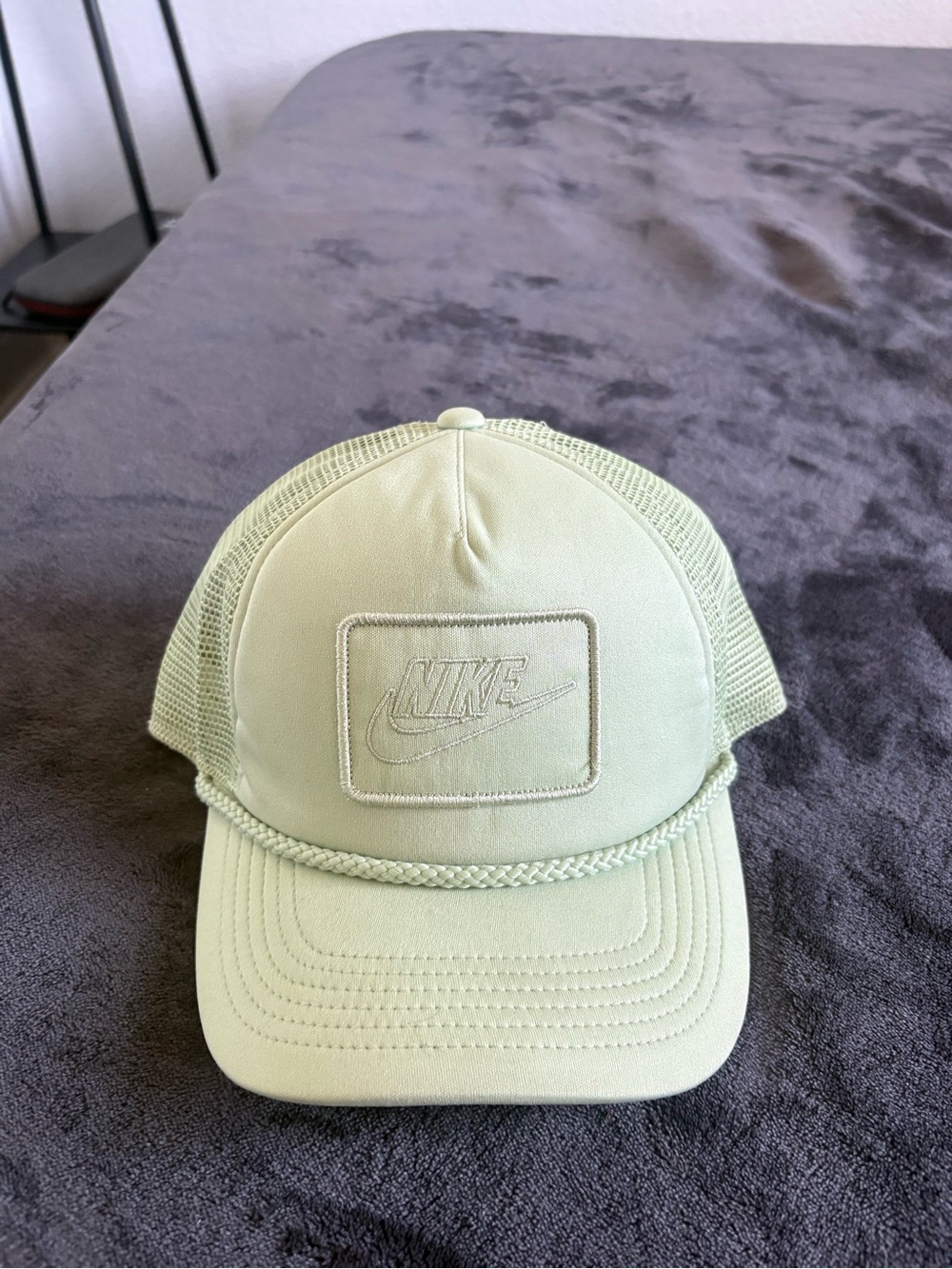 Nike Men’s Pale Green Mesh Trucker Hat